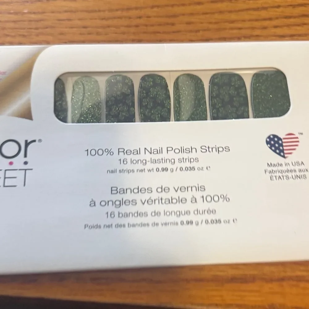Color Street Green Glitter Nail Polish Strips - sparkly shamrock